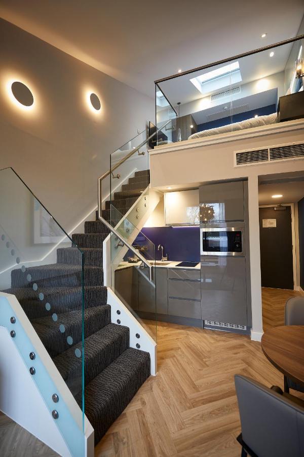 Roomzzz York City Extérieur photo