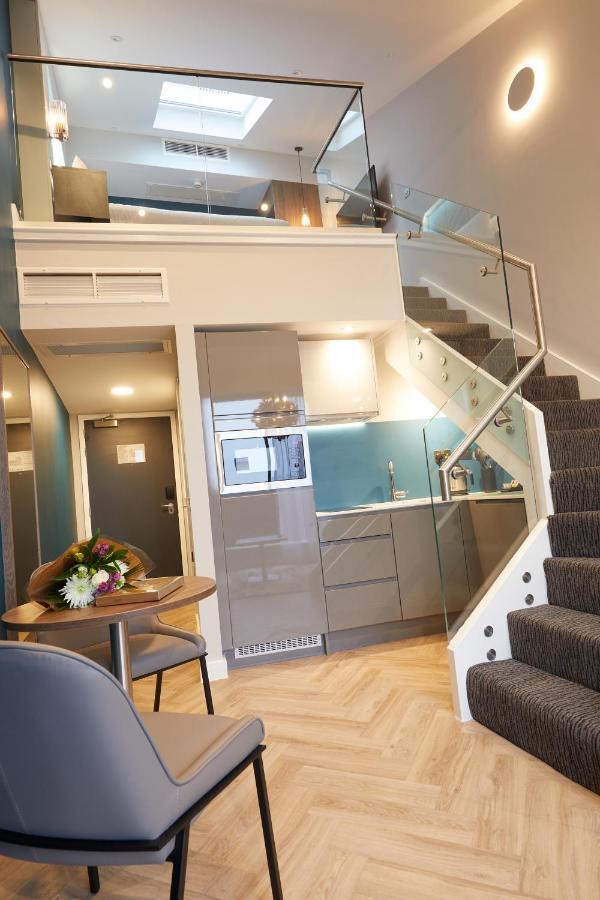 Roomzzz York City Extérieur photo