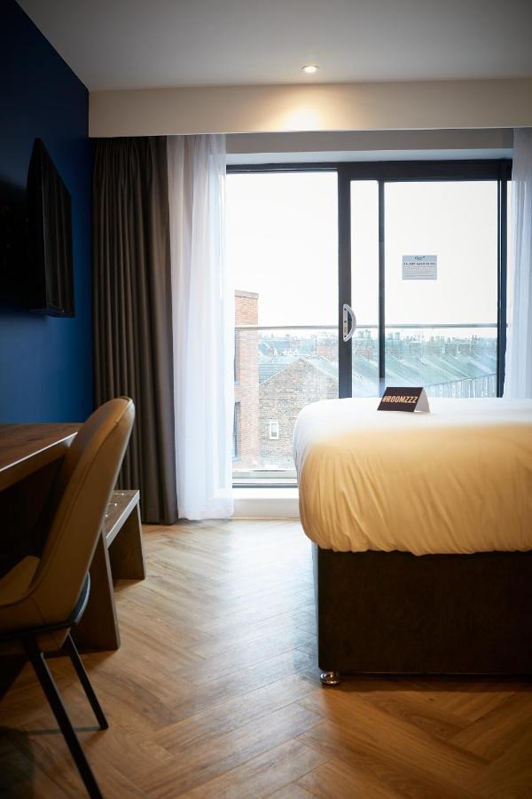 Roomzzz York City Extérieur photo